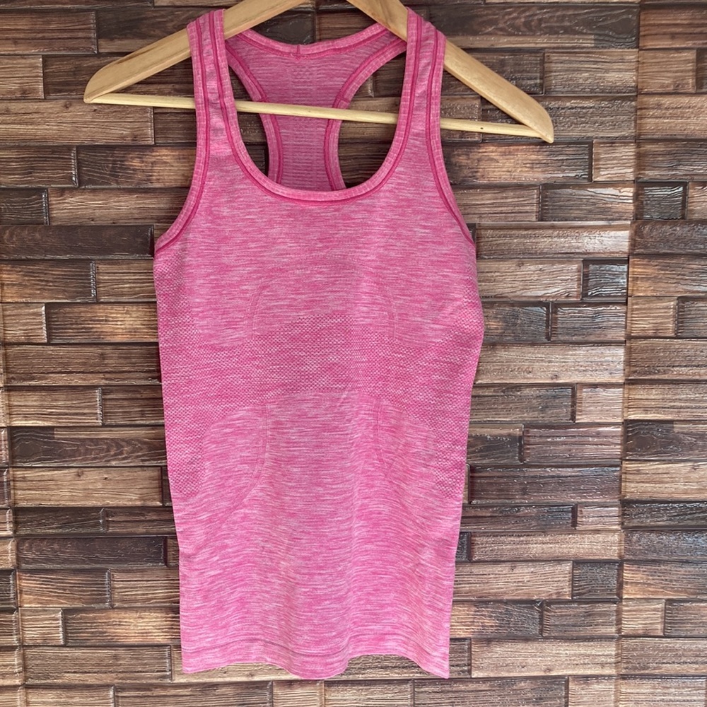 XS Lululemon active top